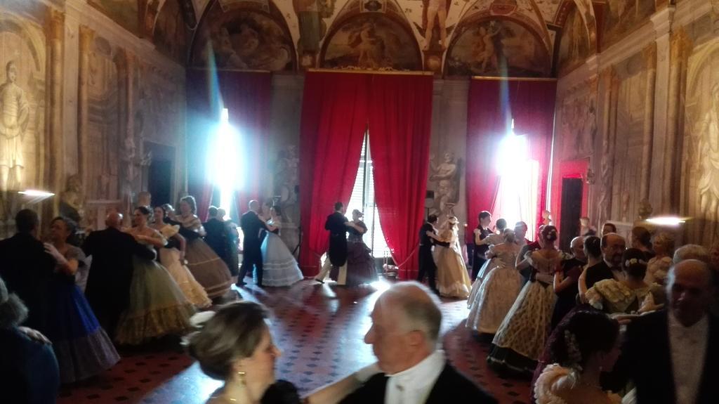 Villa Di Corliano Relais All'Ussero 圣朱利亚诺-泰尔梅 外观 照片