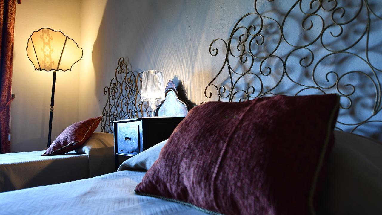 Villa Di Corliano Relais All'Ussero 圣朱利亚诺-泰尔梅 外观 照片